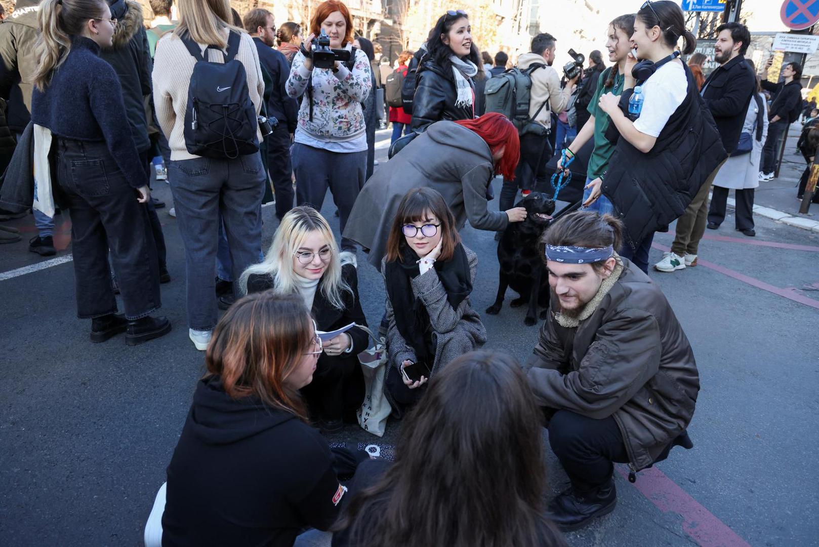 Students block the road, during a protest against alleged major election law violations in the Belgrade city and parliament races, in Belgrade, Serbia, December 25, 2023. REUTERS/Zorana Jevtic Photo: ZORANA JEVTIC/REUTERS