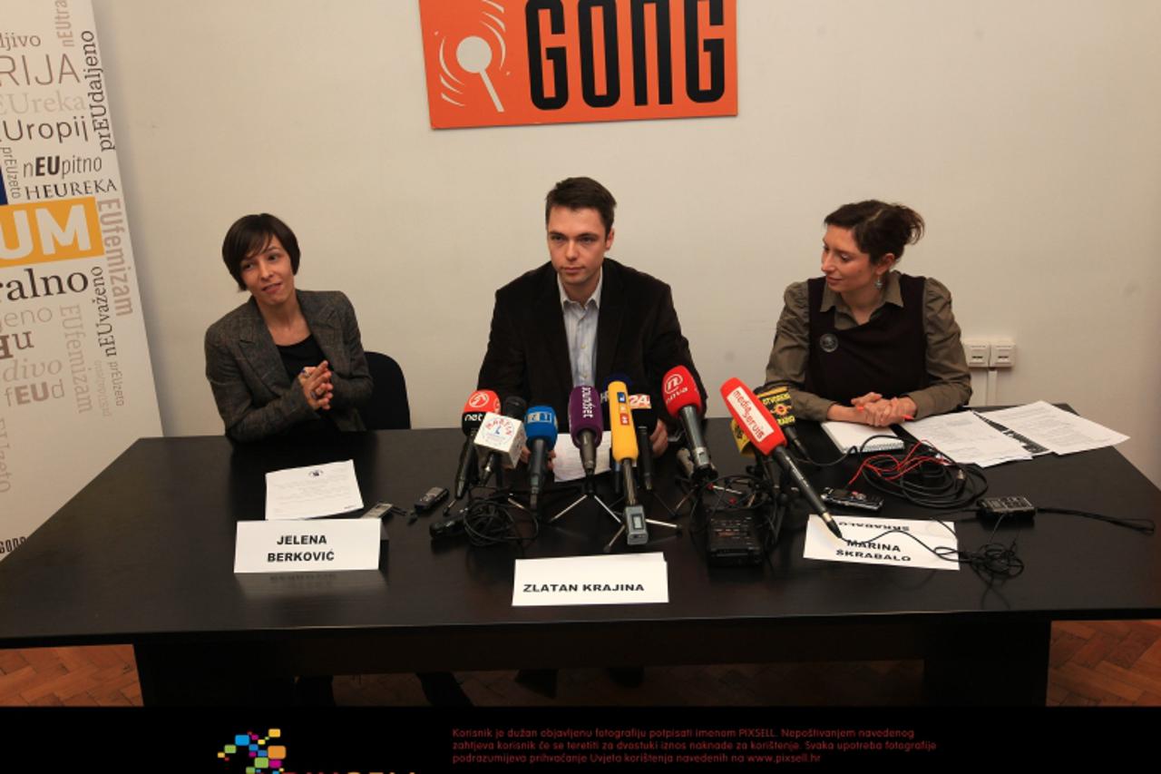 '05.01.2012. Zagreb - Nevladina organizacija Gong odrzala je press konferencija povodom predstojeceg referenduma za ulazak u EU na kojoj su nazocili Jelena Berkovic, Zlatan Krajina i Marina Skrabalo. 