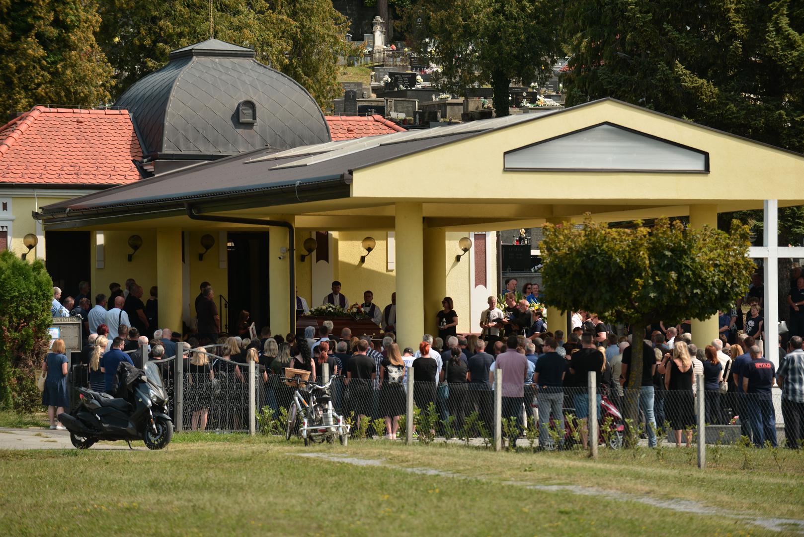 Njega je 22. srpnja upucao 51-godišnji Krešimir Pahoki, koji je vatrenim oružjem ubio i svoju majku i još četiri štićenika Doma. Brojni su u pokolju i ozlijeđeni.