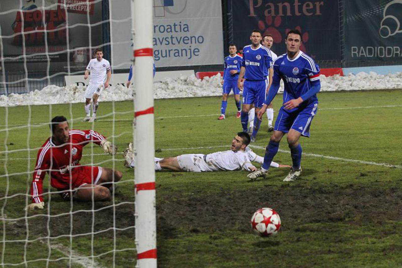 Hajduk Slaven Belupo (1)