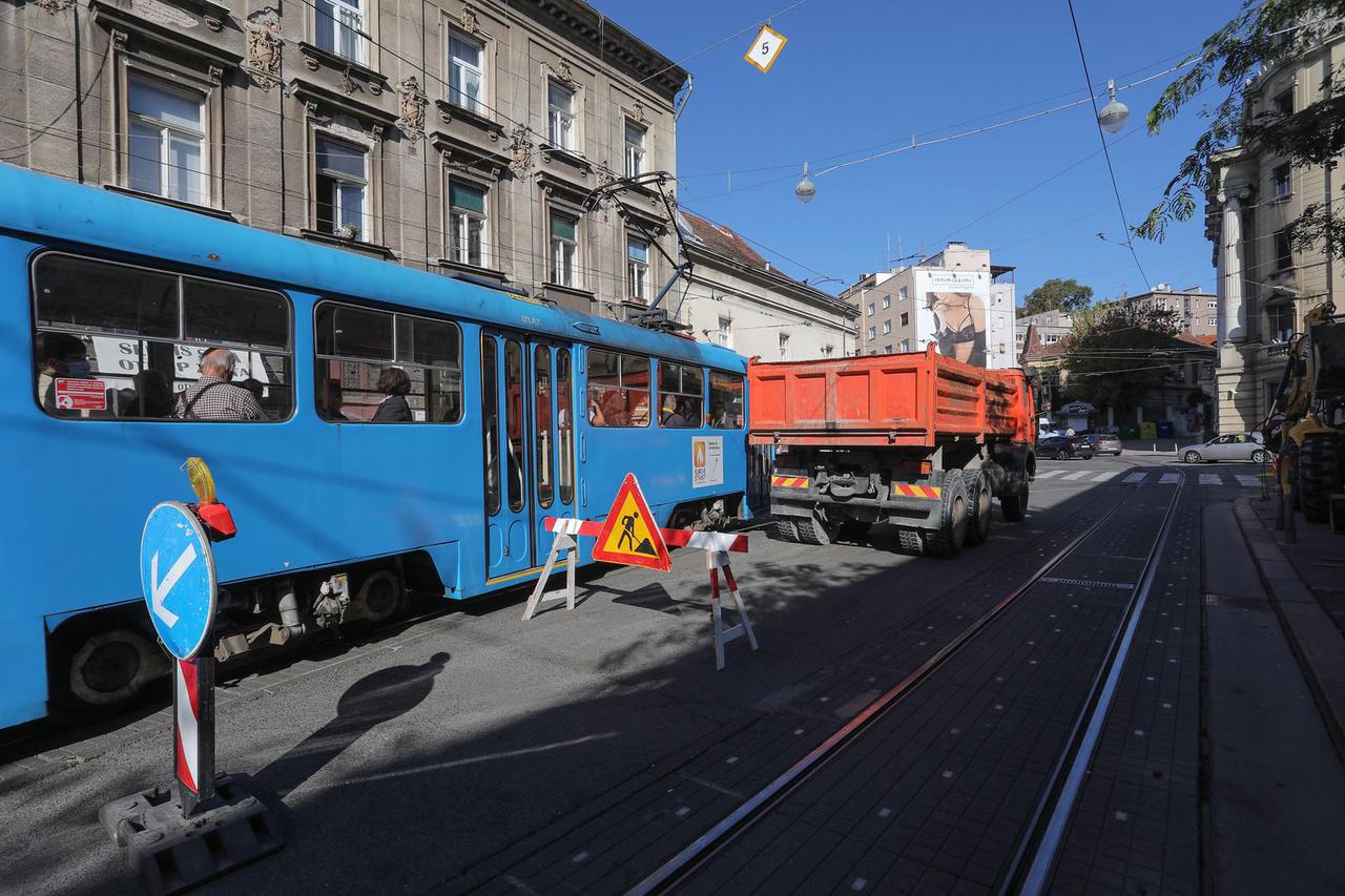 Zagreb: Počela sanacija tramvajskog kolosijeka na križanju Draškovićeve i Vlaške ulice