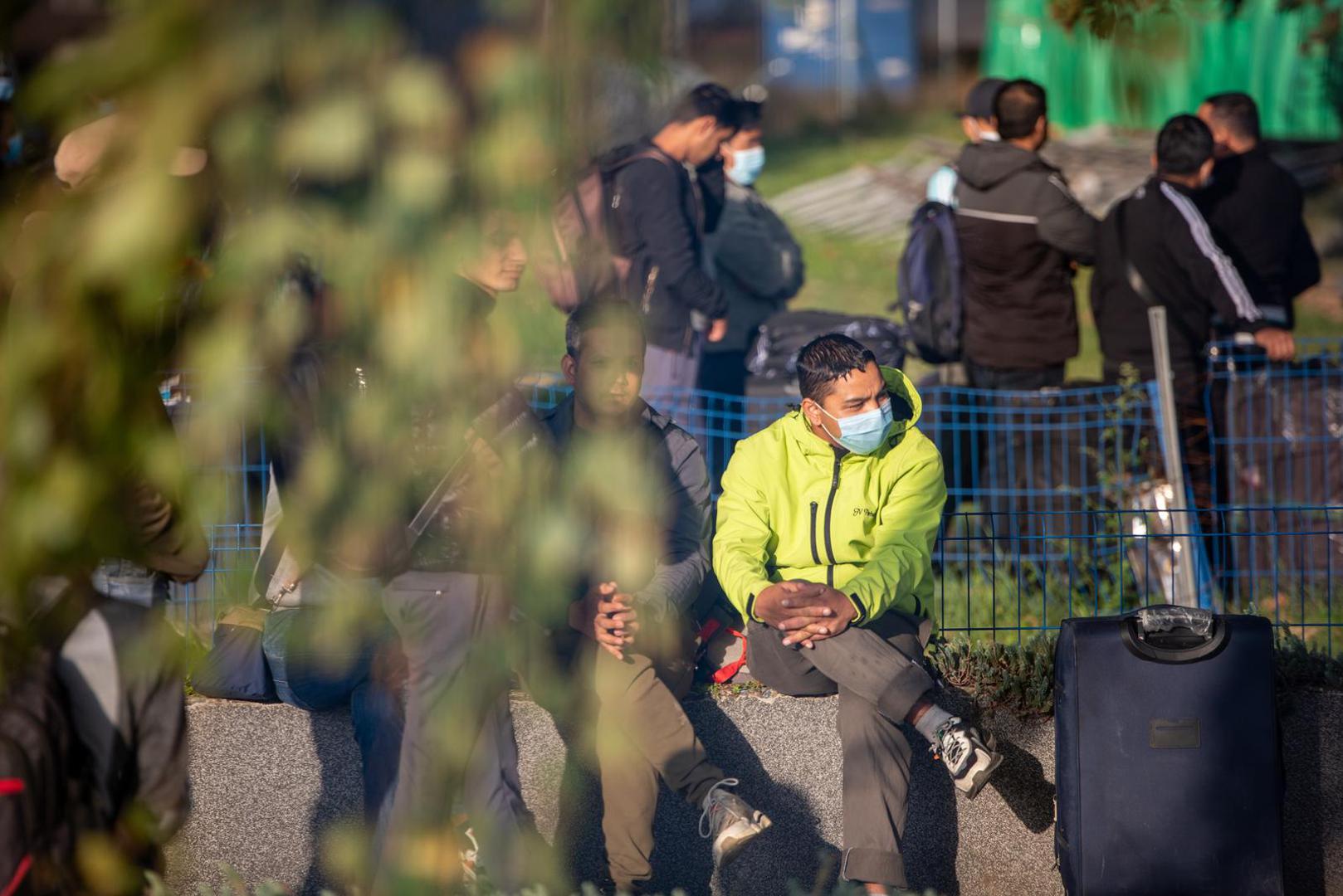 04.10.2022., Osijek - U pogonu osjecke tvrtke "Drava international" kod prigradskog naselja Brijest u srijedu poslije ponoci doslo je do pozara uskladistene plastike na otvorenom prostoru Photo: Borna jaksic/PIXSELL