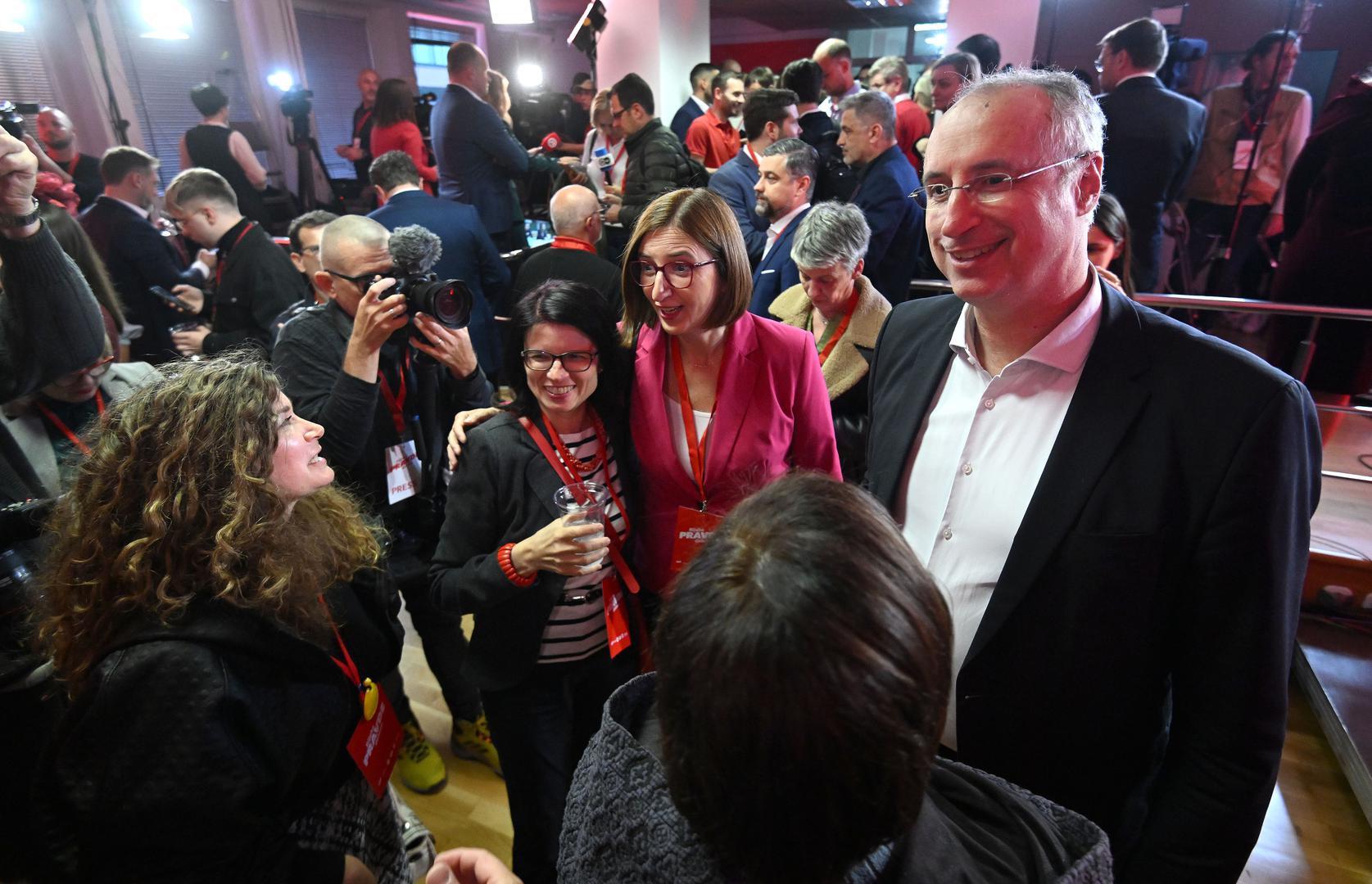 17.04.2024., Zagreb - Docek izbornih rezultata za Hrvatski saboru u stozeru koalicije Rijeke pravde koju cine Socijaldemokratska partija Hrvatske (SDP), Centar, Hrvatska seljacka stranka (HSS), "Dalija Oreskovic i ljudi s imenom i prezimenom", Narodna stranka Reformisti i Gradjansko-liberalni savez (GLAS) u prostorijama SDP-a na Trgu Drage Iblera.  Ivica Puljak Photo: Marko Lukunic/PIXSELL