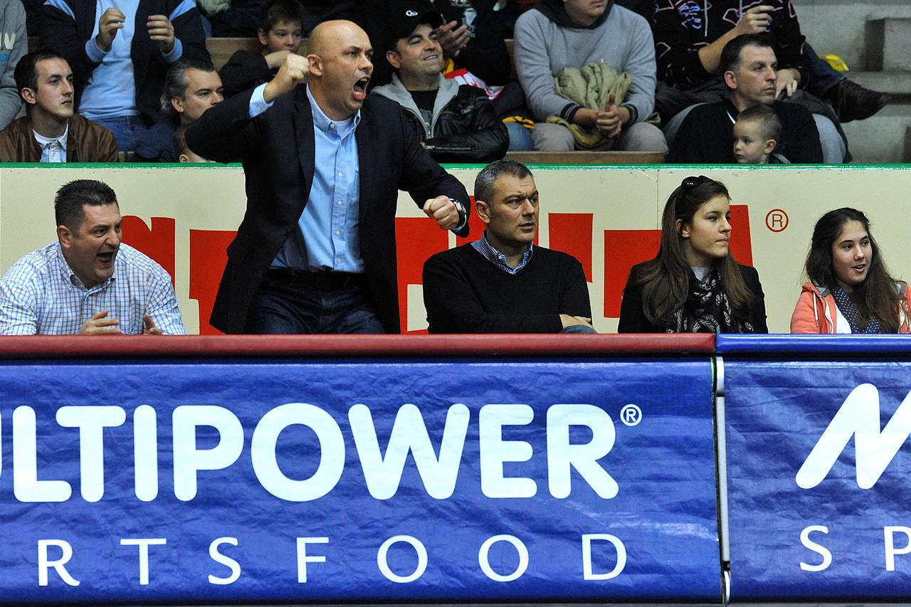 16.01.2011., Sutinska vrela, Zagreb - Kosarkaska utakmica 17. kola NLB lige izmedju KK Cedevita i KK Partizan. Mladen Veber predsjednik KK Cedevita i Emil Tedeschi s kceri.  Photo: Goran Stanzl/PIXSELL