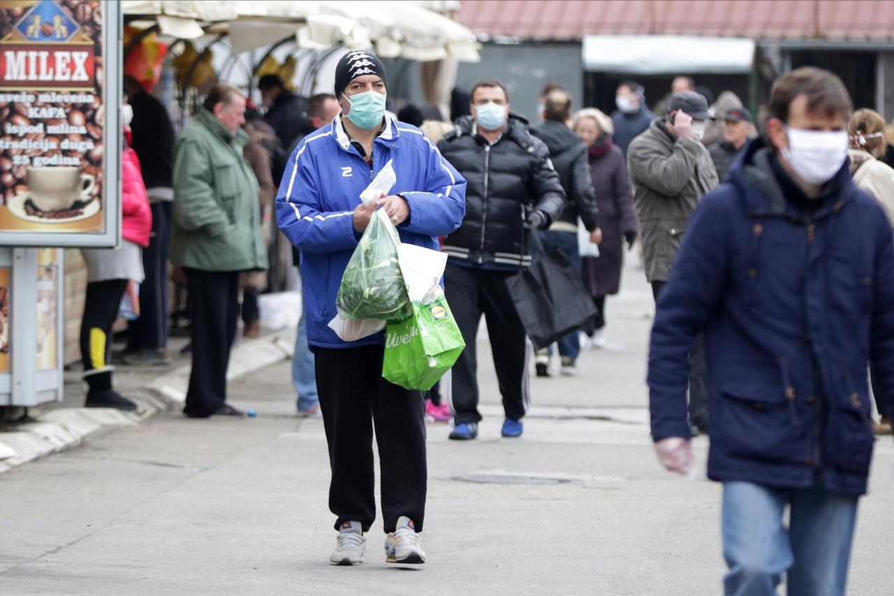 Markets in Belgrade are open three days a week, starting Thursday.
Pijace u Beogradu rade tri dana nedeljno, od cetvrtka.