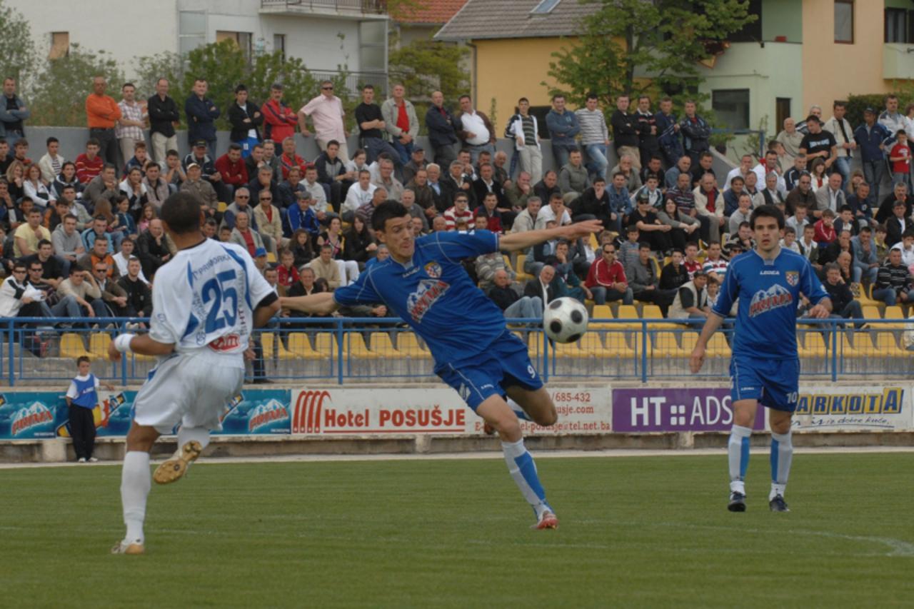 'SPORT...POSUSJE...POSUSJE-SIROKI BRIJEG/BIJELI/... FOTO: Zoran Grizelj 11.05.2008...9 IVAN KRSTANOVIC I 25 MARCIJANO /SB BIJELI'