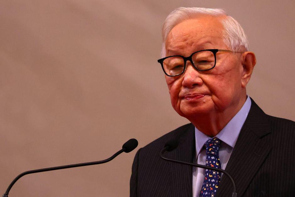 Morris Chang, the founder of the Taiwan Semiconductor Manufacturing Company (TSMC) makes a speech during a news conference in Taipei