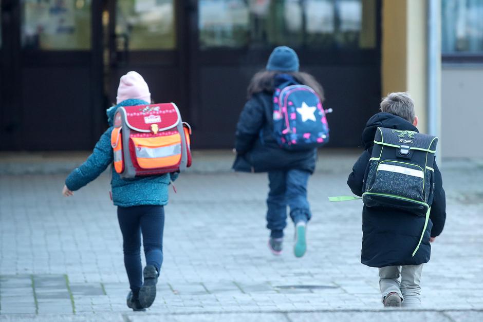 Okončan štrajk prosvjetara - djeca se vraćaju u školske klupe