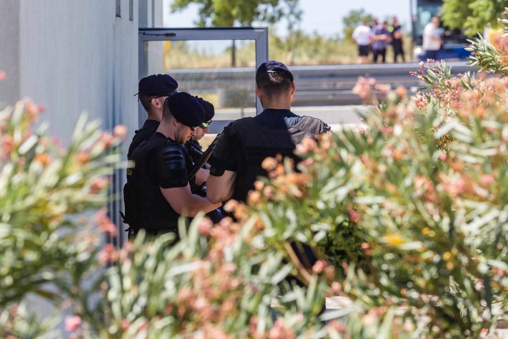 09.07.2022., Zadar -Odmoriste Nadin - Odmoriste na kojem je policija dala dozvolu da stanu navijaci Hajduka koji putuju na utakmicu Superkupa u Zagreb. Photo: Sime Zelic/PIXSELL