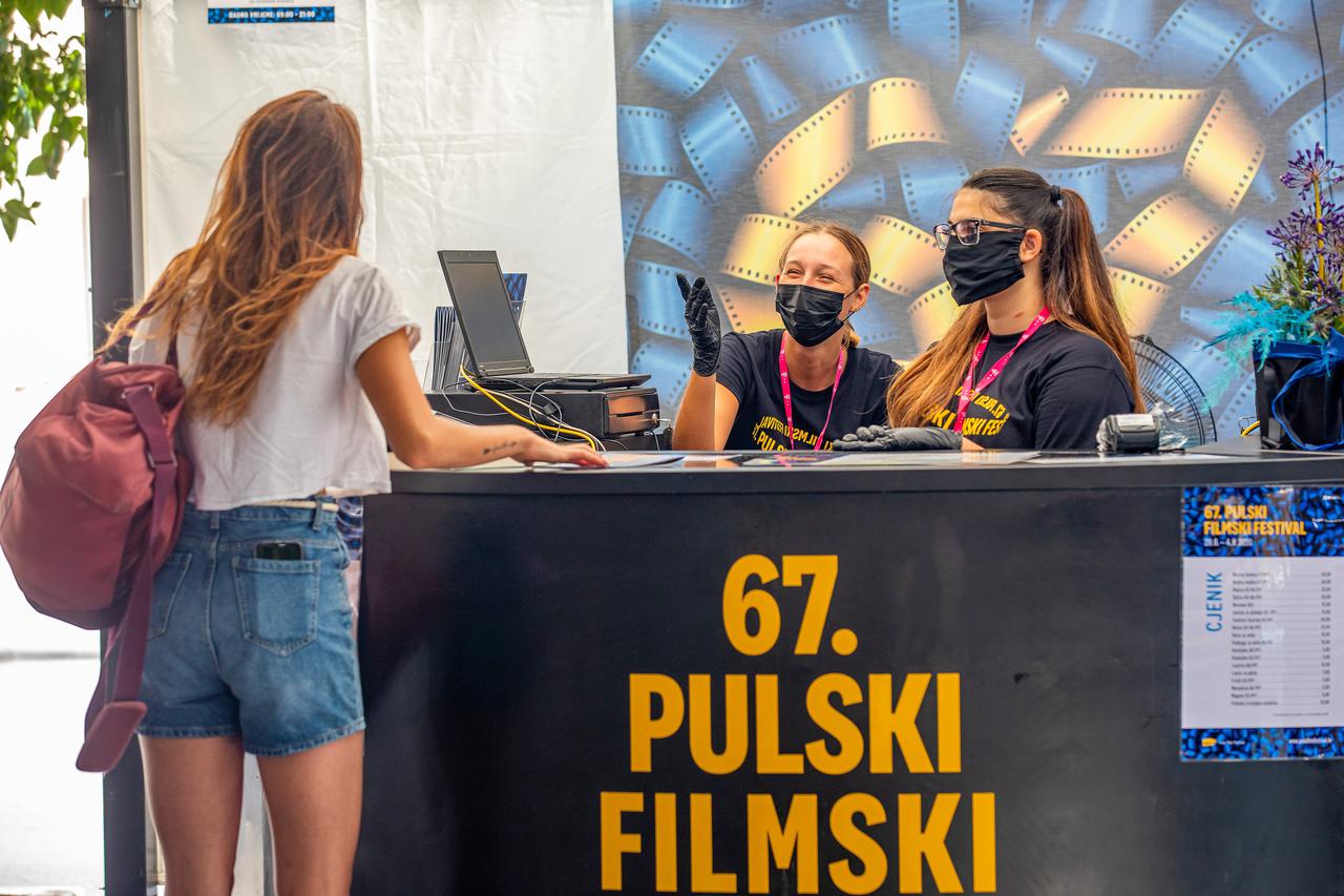 Pula: Na Giardinima s radom počeo info punkt Pula Film Festivala