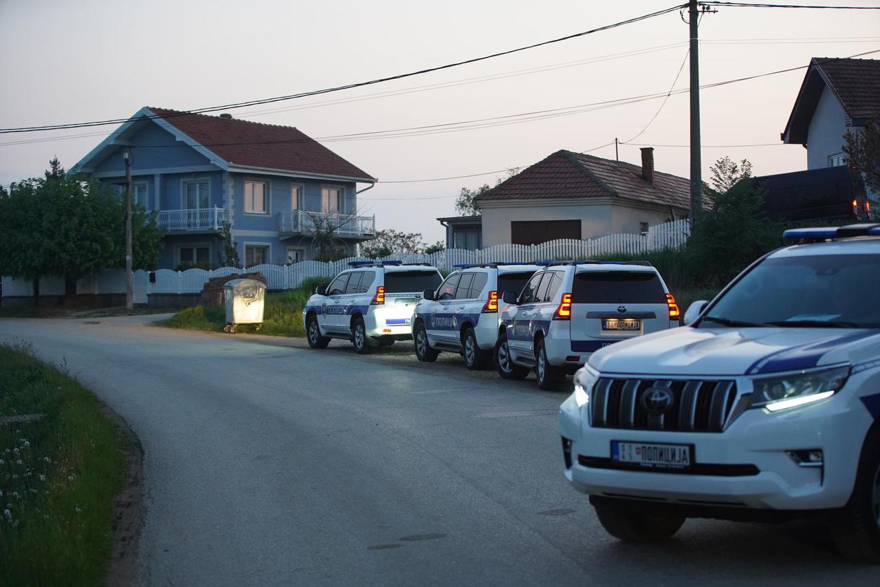 Mladenovac: Osam ljudi ubijeno, a najmanje  10 ranjeno