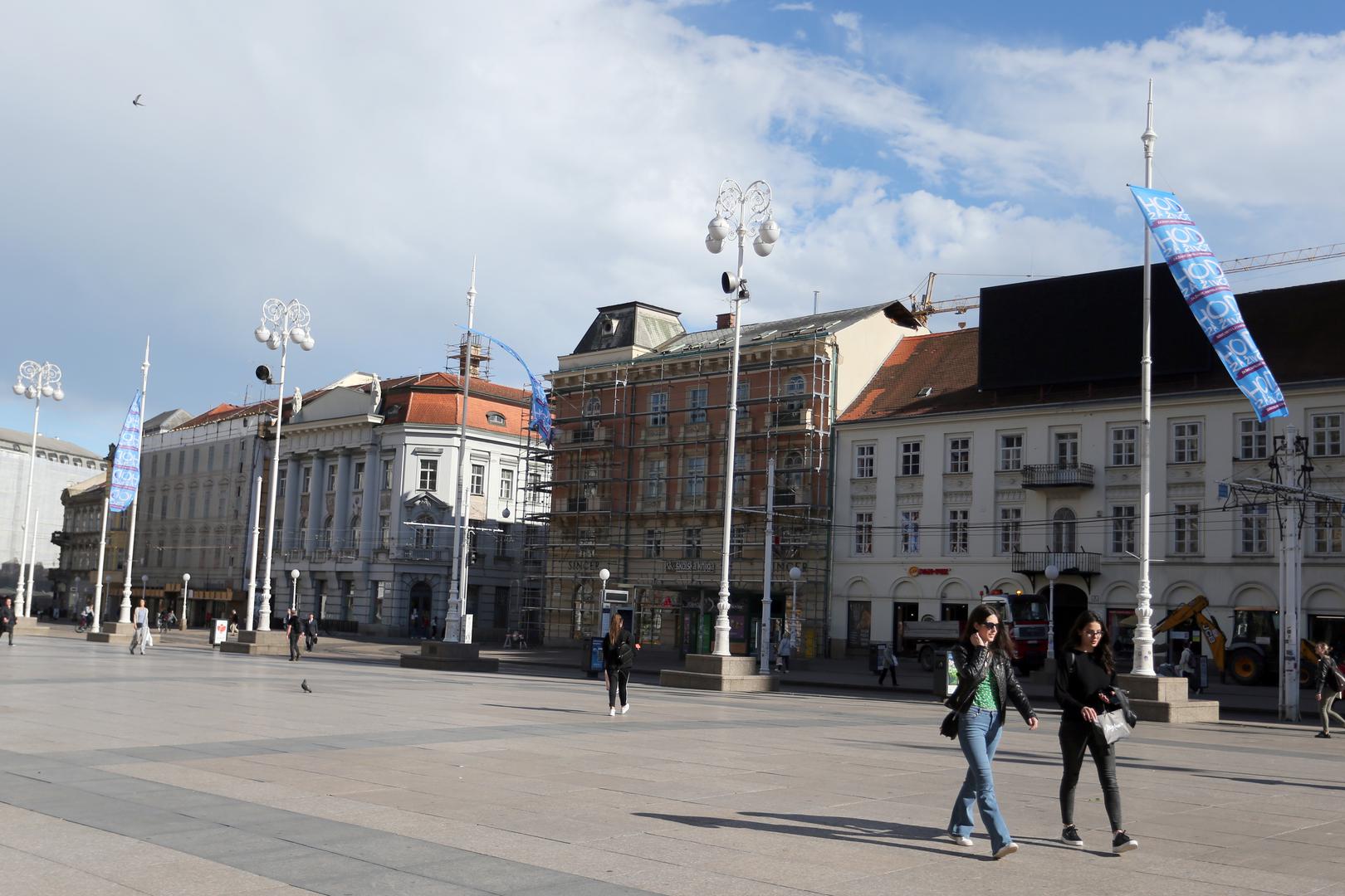 25.05.2020.,Zagreb - Zastave Hoda za zivot na Trgu bana Jelacica. rPhoto: Dalibor Urukalovic/PIXSELL