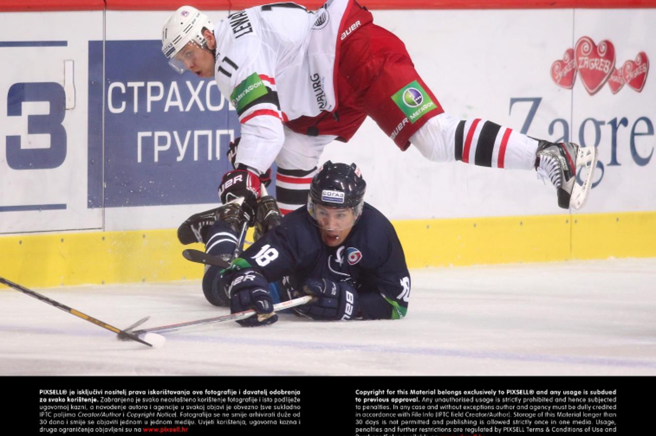 '30.09.2013., Dom sportova, Zagreb - 12. kolo KHL-a, kontinentalne hokejaske lige, KHL Medvescak - Avtomobilist Yekaterinburg. Jonathan Cheechoo i Eduard Lewandowski.  Photo: Igor Kralj/PIXSELL'