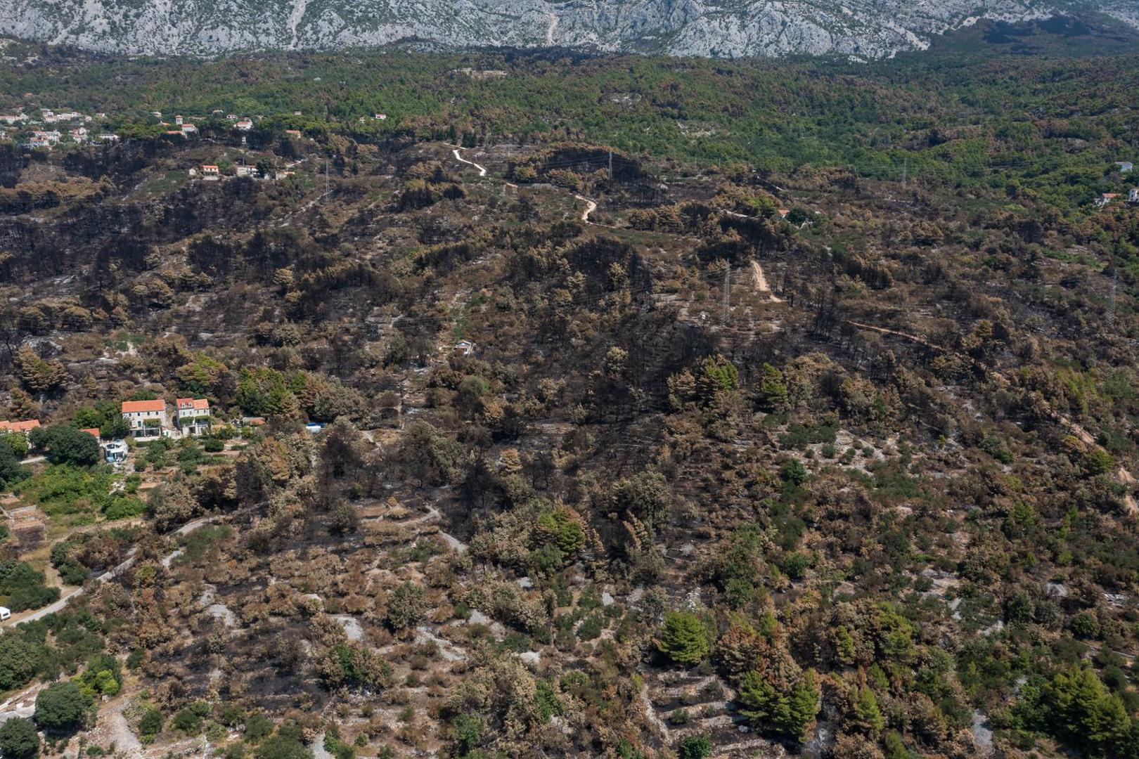 03.08.2024. Gornje Tucepi
Fotografije iz zraka opožarenog podrucja od Tucepi do Gornje Podgore i Parka prirode Biokovo. Photo: Matko Begovic/PIXSELL