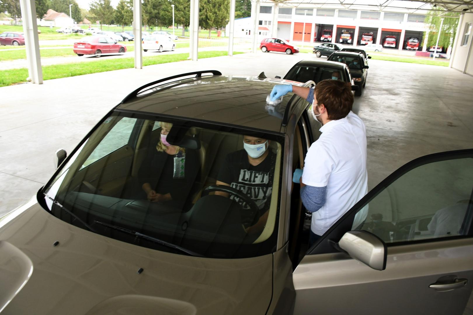 03.05.2021., Virovitica  - Organizirano prvo drive-in cijepljenje. Tome je nazocio ravnatelj HZJZ-a Krunoslav Capak 
Photo:Damir Spehar/PIXSELL