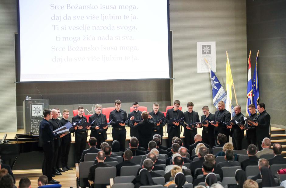 Zagreb: Predstavljanje knjige apostolskog nuncija u RH nadbiskupa Giorgia Lingue "da svijet uzvjeruje" 