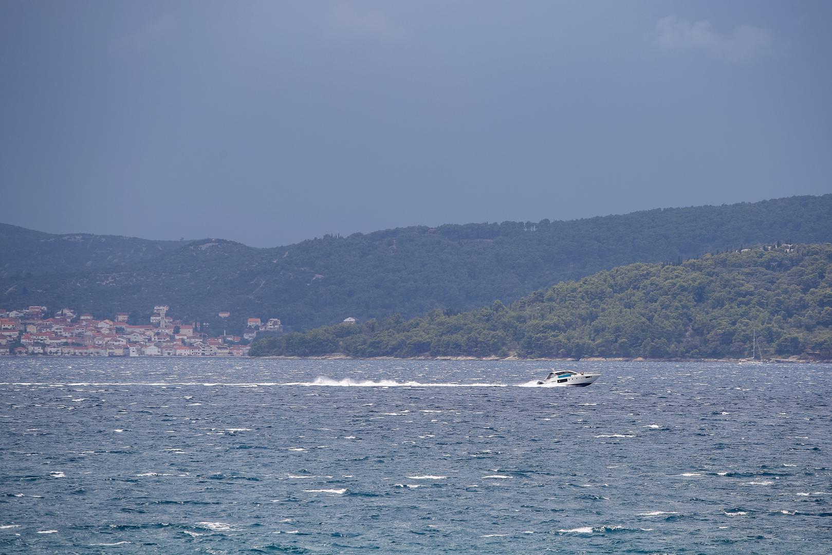 22.07.2024., Zadar - Nakon suncanog i sparnog jutra prema Zadru je krenulo nevrijeme Photo: Sime Zelic/PIXSELL