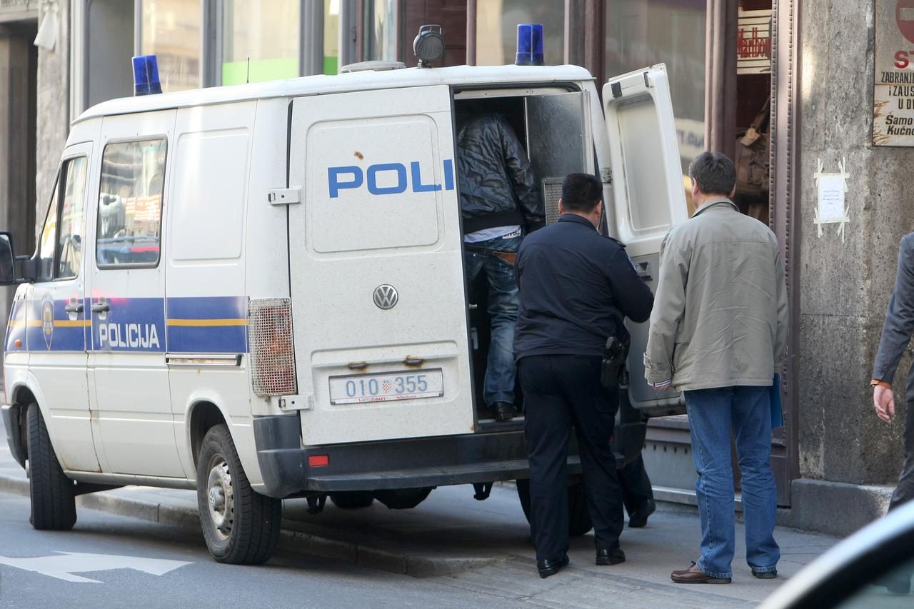 Zagreb: Policija privela nekoliko osoba ispred turskog veleposlanstva