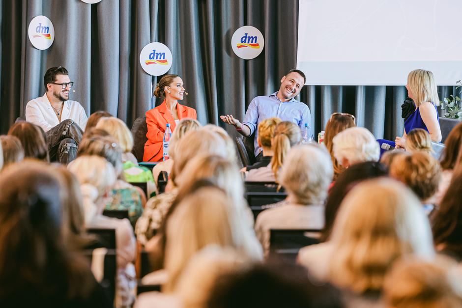 Treća dm ženska konferencija