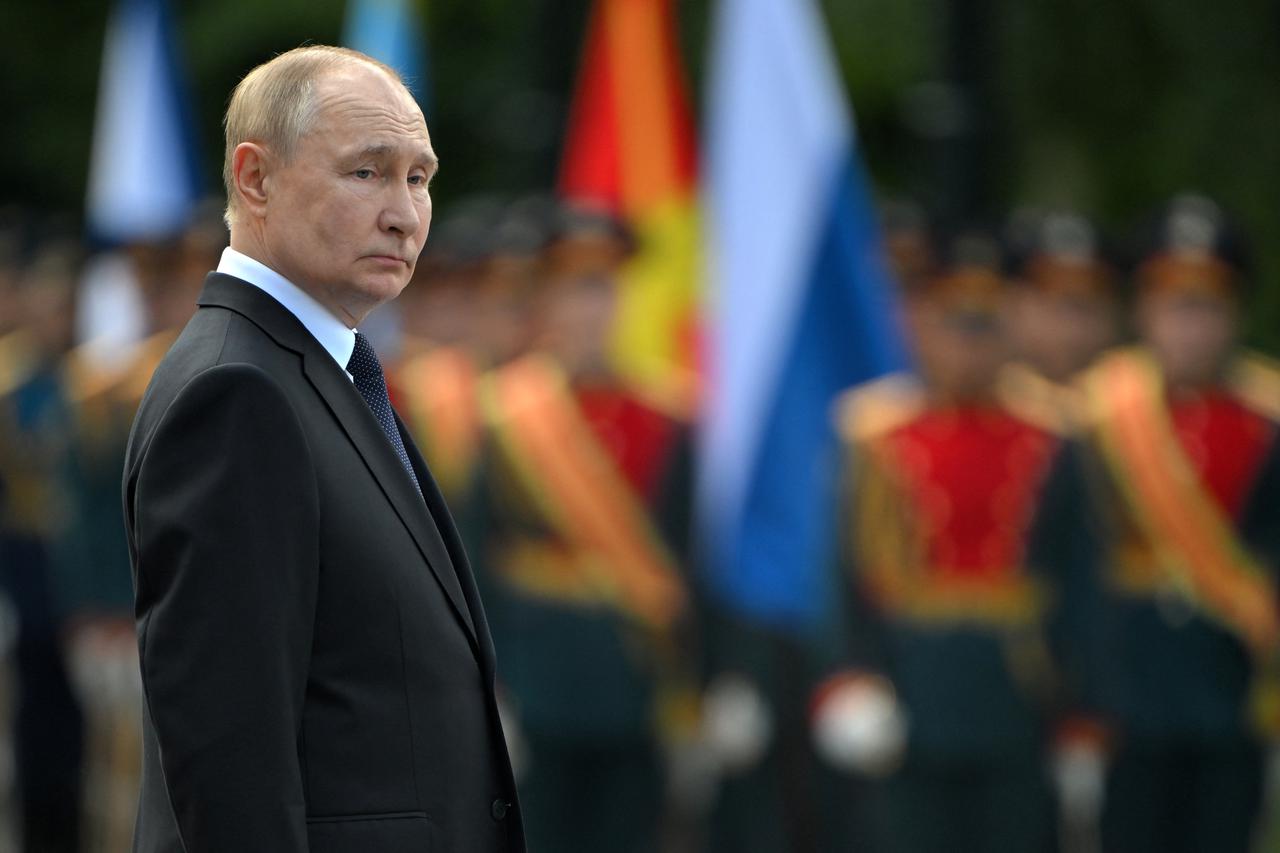 Russian President Vladimir Putin attends a ceremony marking the anniversary of the Nazi German invasion into Soviet Union, in Moscow