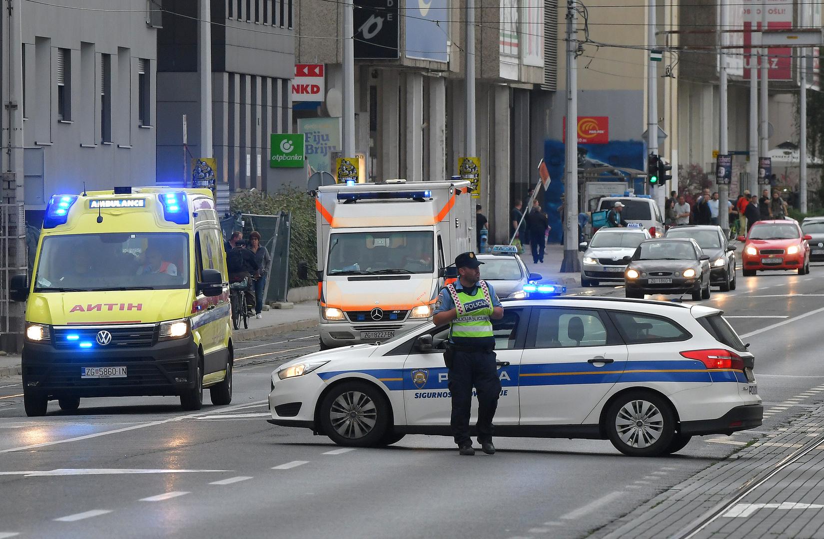 09.06.2022., Zagreb - U prometnoj nesreci u Kapucinskoj ulici u Dubravi ozlijedjeno je nekoliko osoba. Photo: Josip Regovic/PIXSELL