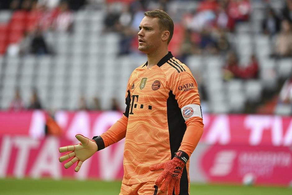 Vratar Bayerna Manuel Neuer ostaje izvan terena nakon operacije koljena