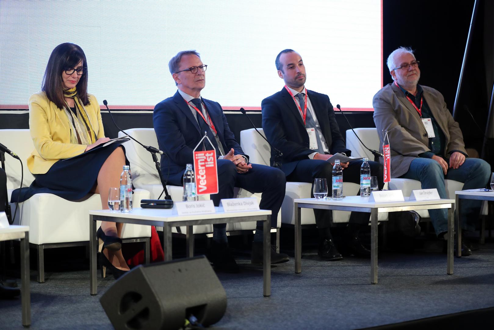 U hotelu Esplanade održana je konferencija "Hrvatska kakvu trebamo - dvije godine poslije" u organizaciji Večernjeg lista. Panel "Obrazovanje i digitalno drustvo"