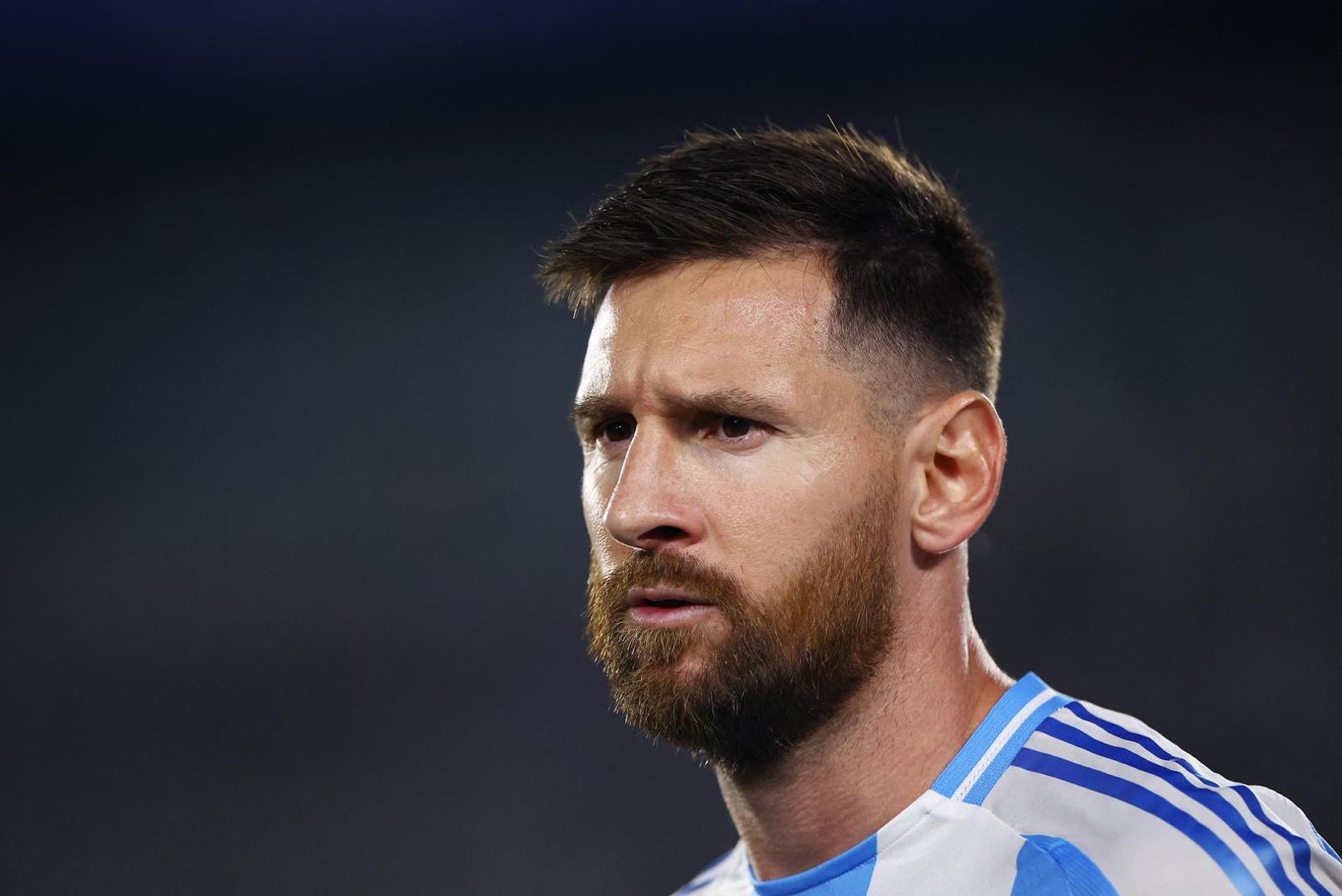 Najviše nagrada je otišlo u Argentinu, osam, a sve ih je osvojio Messi. Po sedam nagrada osvojili su francuski, njemački, nizozemski i portugalski nogometaši.