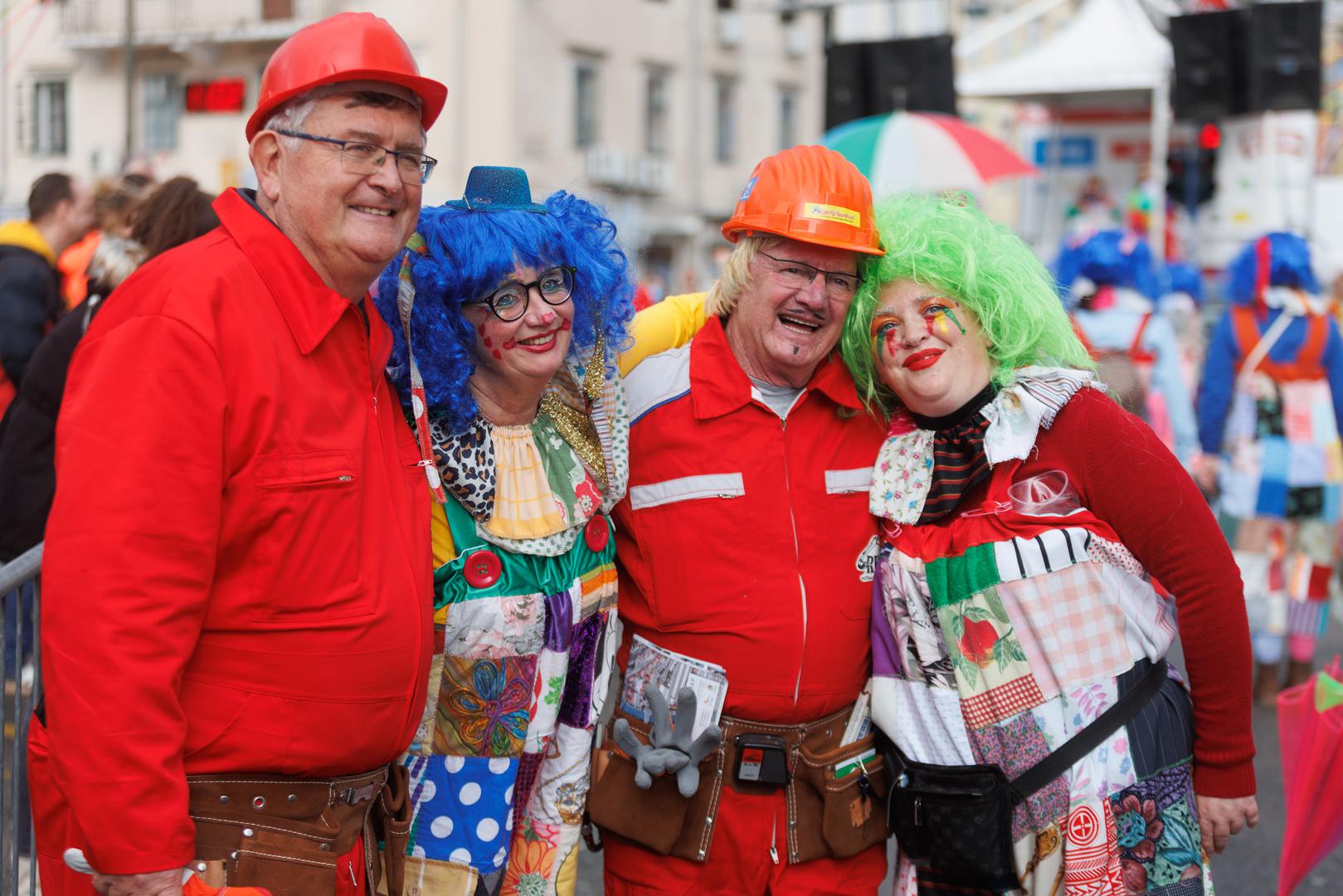 U povorci su bili, među ostalima, Karnevalska udruga Veseli oldtimeri – Rijeka s maskom Neka cijeli ovaj svijet,  Krimejski feštari s maskom Tradicionalna, Karnevalska grupa Maškare Herceg Novi  kao Novski Harlikini i mnoge druge grupe.