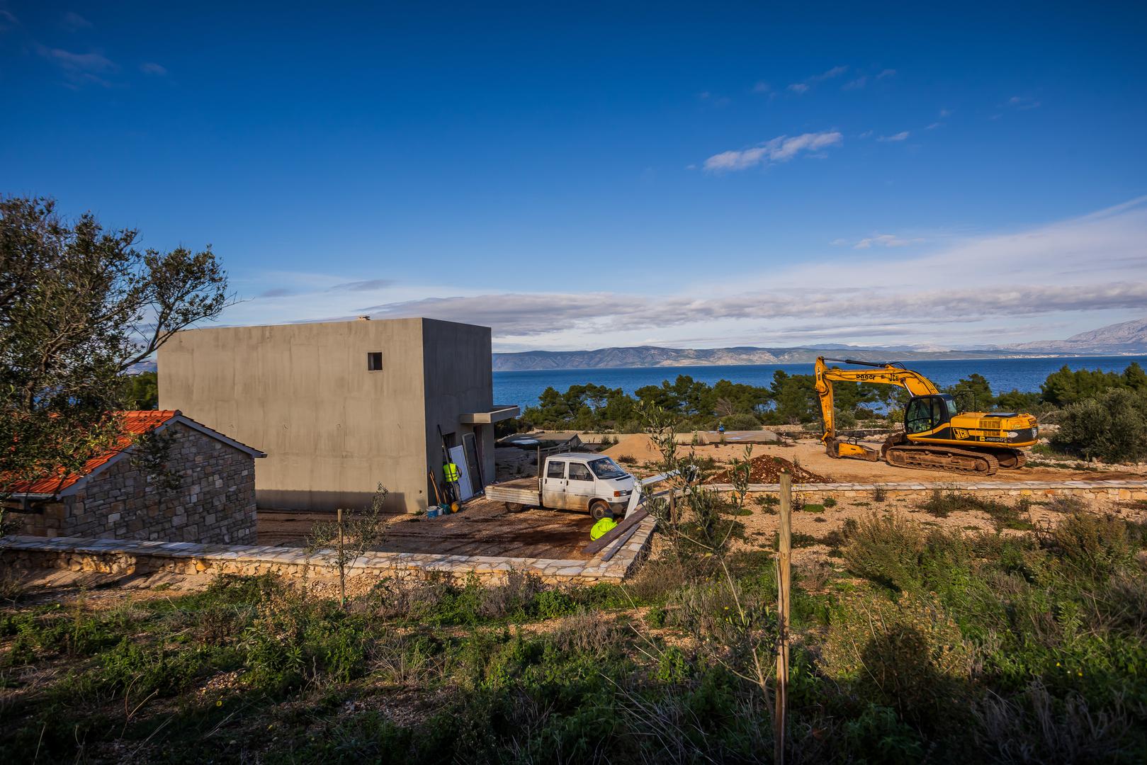 11.12.2023., Zastrazisce Otok Hvar, Bespravno sagradjena Vila Frane Barbarica bivseg sefa HEP-a. Photo: Zvonimir Barisin/PIXSELL