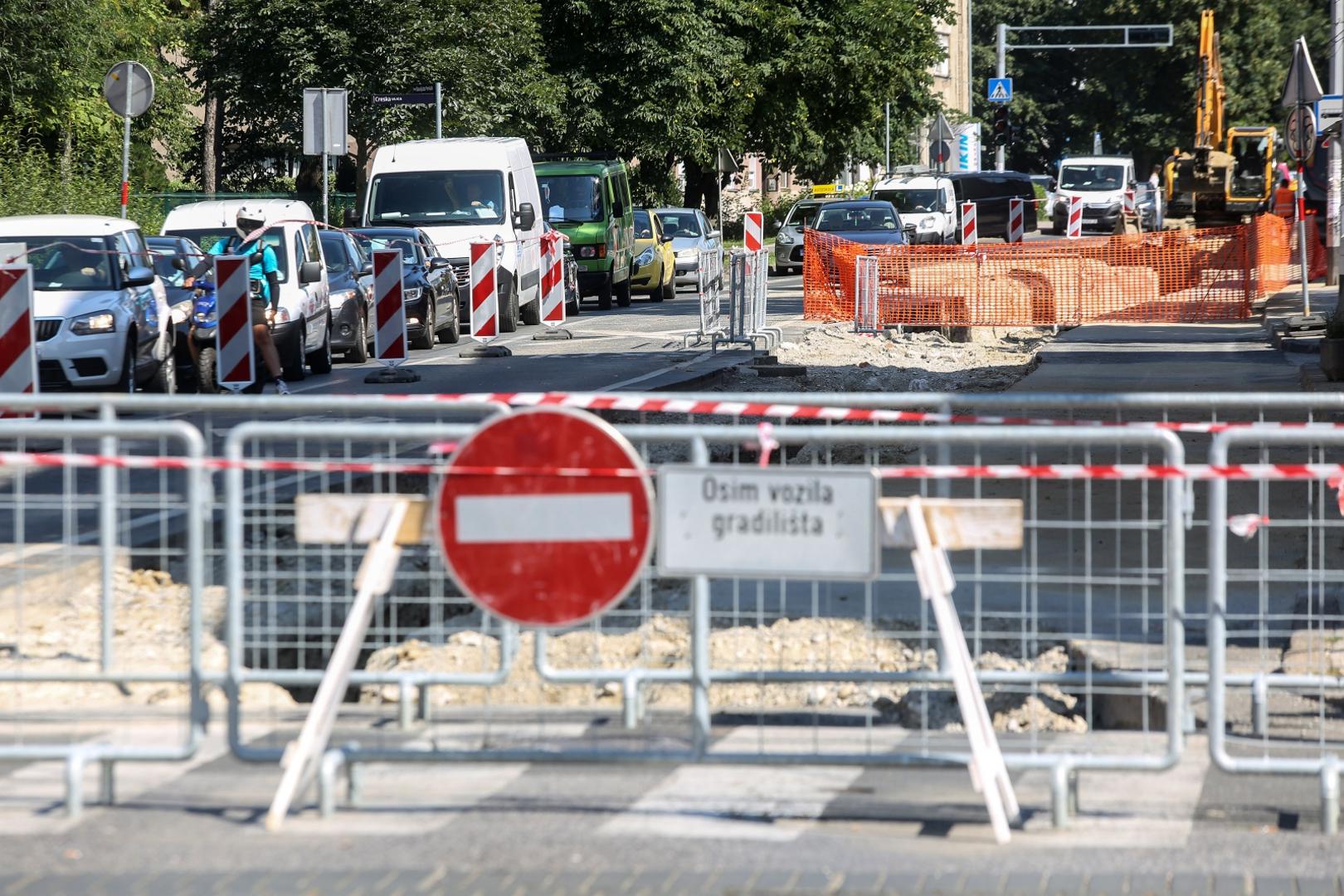 20.07.2020., Zagreb - Krizanje Ozaljske i Selske ulice, radovi na cesti.
Photo: Marin Tironi/PIXSELL