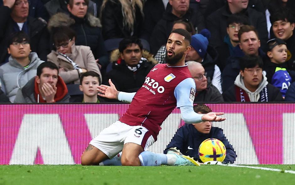 Premier League - Tottenham Hotspur v Aston Villa