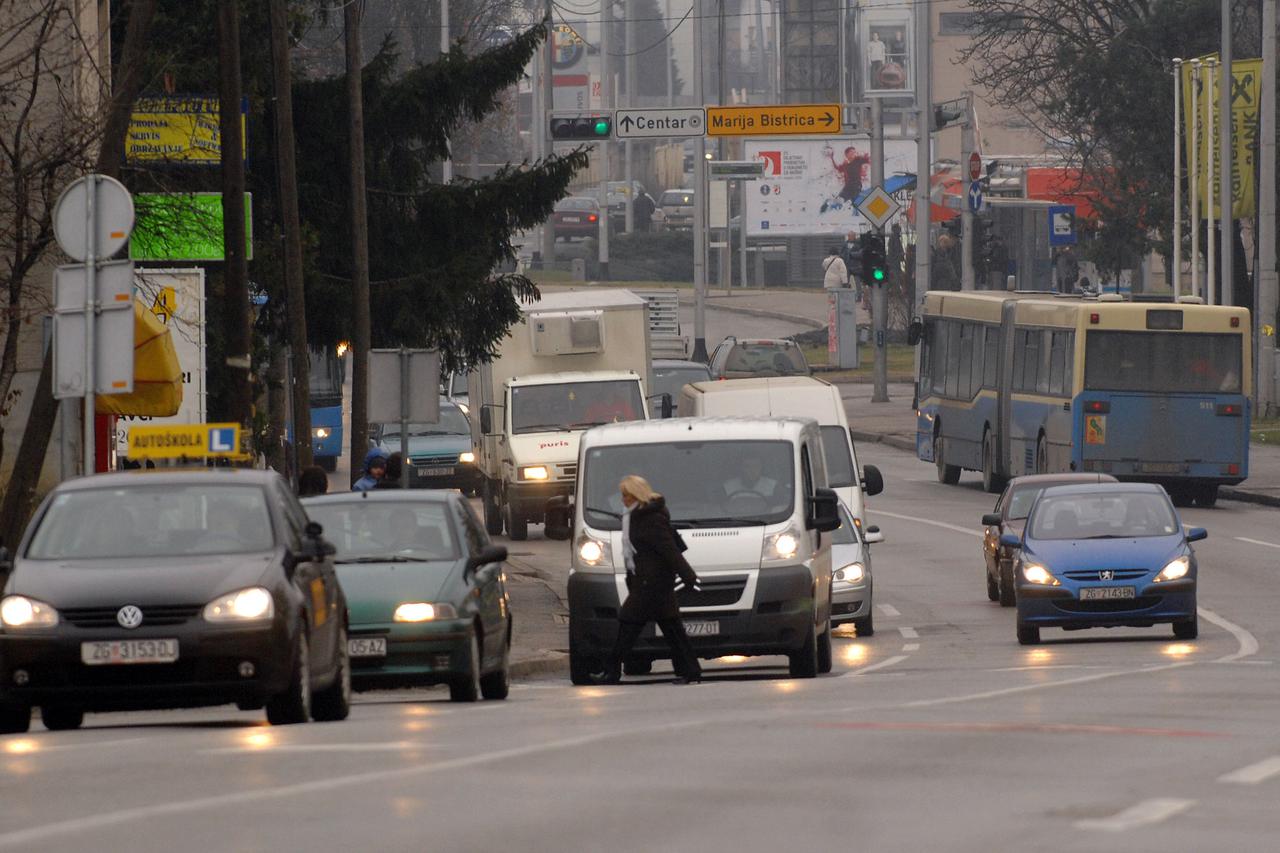 02.02.2009 Sesvete - Jutarnja guzva na gradskim ulicama. Photo Marko Prpic/Vecernji list