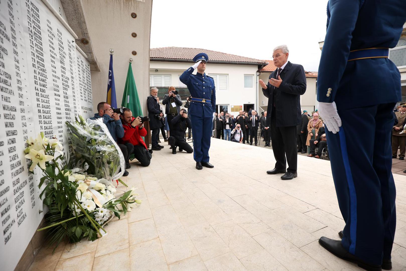 16.04.2022., Ahmici, Bosna i Hercegovina - Polaganjem cvijeca na spomen-obiljezje obiljezena 29. godisnjica masakra u selu Ahmici. Sefik Dzaferovic
 Photo: Armin Durgut/PIXSELL