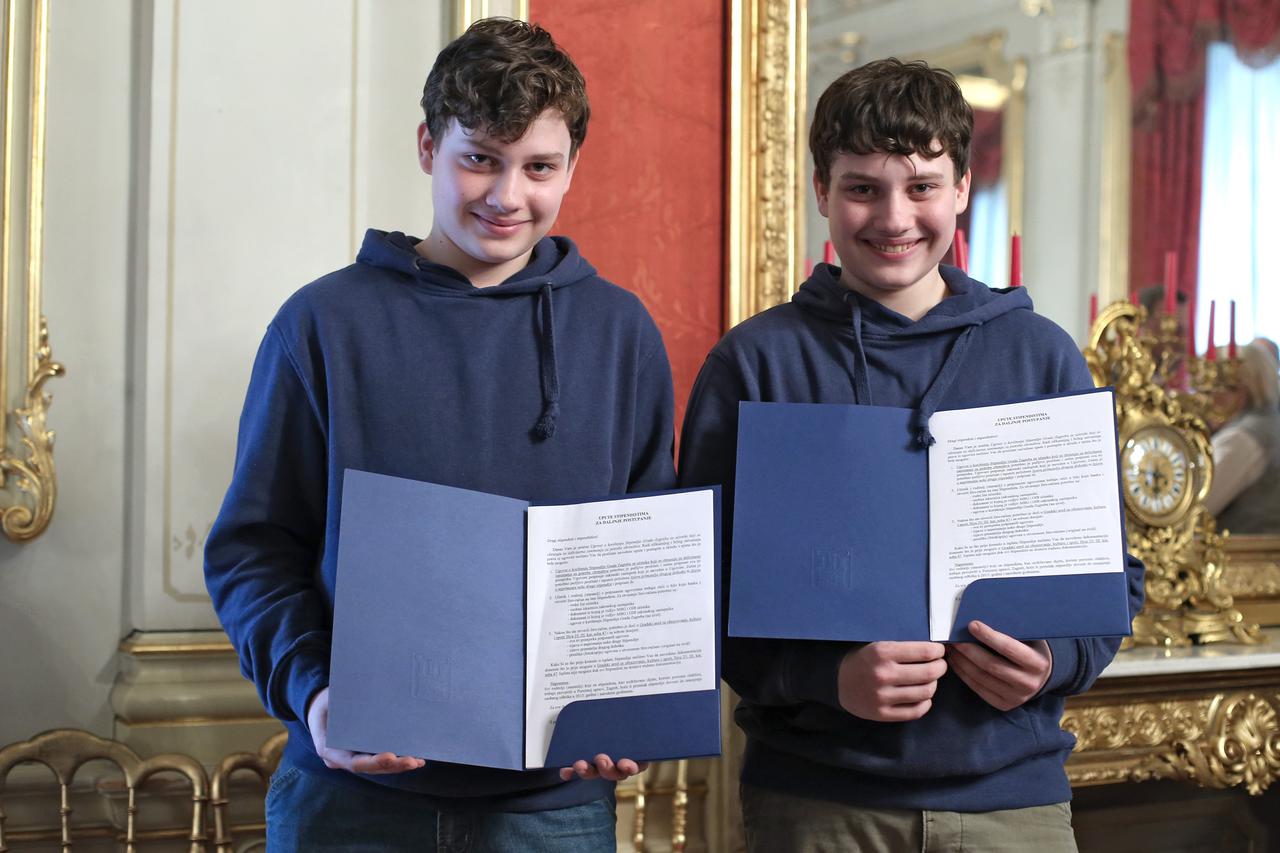 27.01.2015., Zagreb - U velikoj dvorani palace Dverce dodjeljene su stipendije ucenicima koji se obrazuju za deficitarna zanimanja. Photo: Sanjin Strukic/PIXSELL