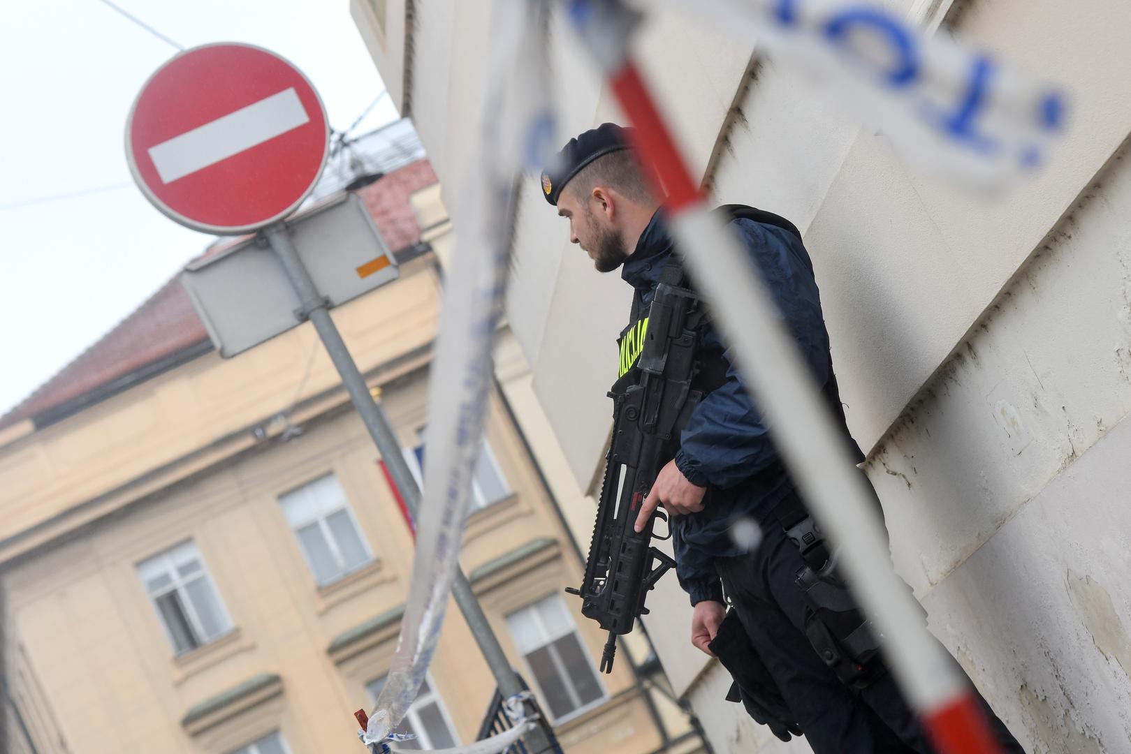 12.05.2023., Zagreb - Interventna policija ispred zgrade Vlade RH na Markovom trgu zbog prijetnji premijeru Andreju Plenkovicu i drugim clanovima Vlade. Photo: Josip Regovic/PIXSELL