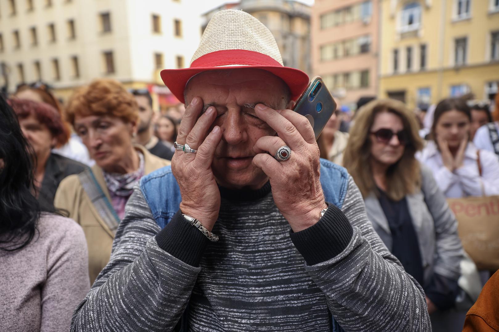 28.05.2023., Sarajevo, Bosna i Hercegovina - Nakon sto je u petak navecer u tragicnoj saobracajnoj nesreci ubijena mlada doktorica Azra Spahic, gradjani Sarajeva su odlucili odati joj pocast prosvjednim okupljanjem na mjestu nesrece.

 Photo: Armin Durgut/PIXSELL