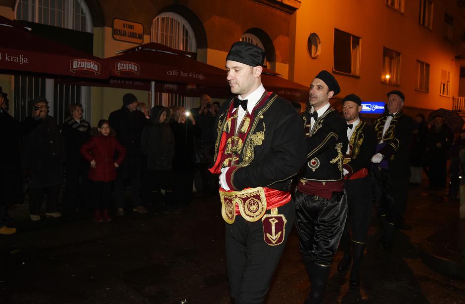 Četa mornara na misi za sv. Tripuna u Zagrebu