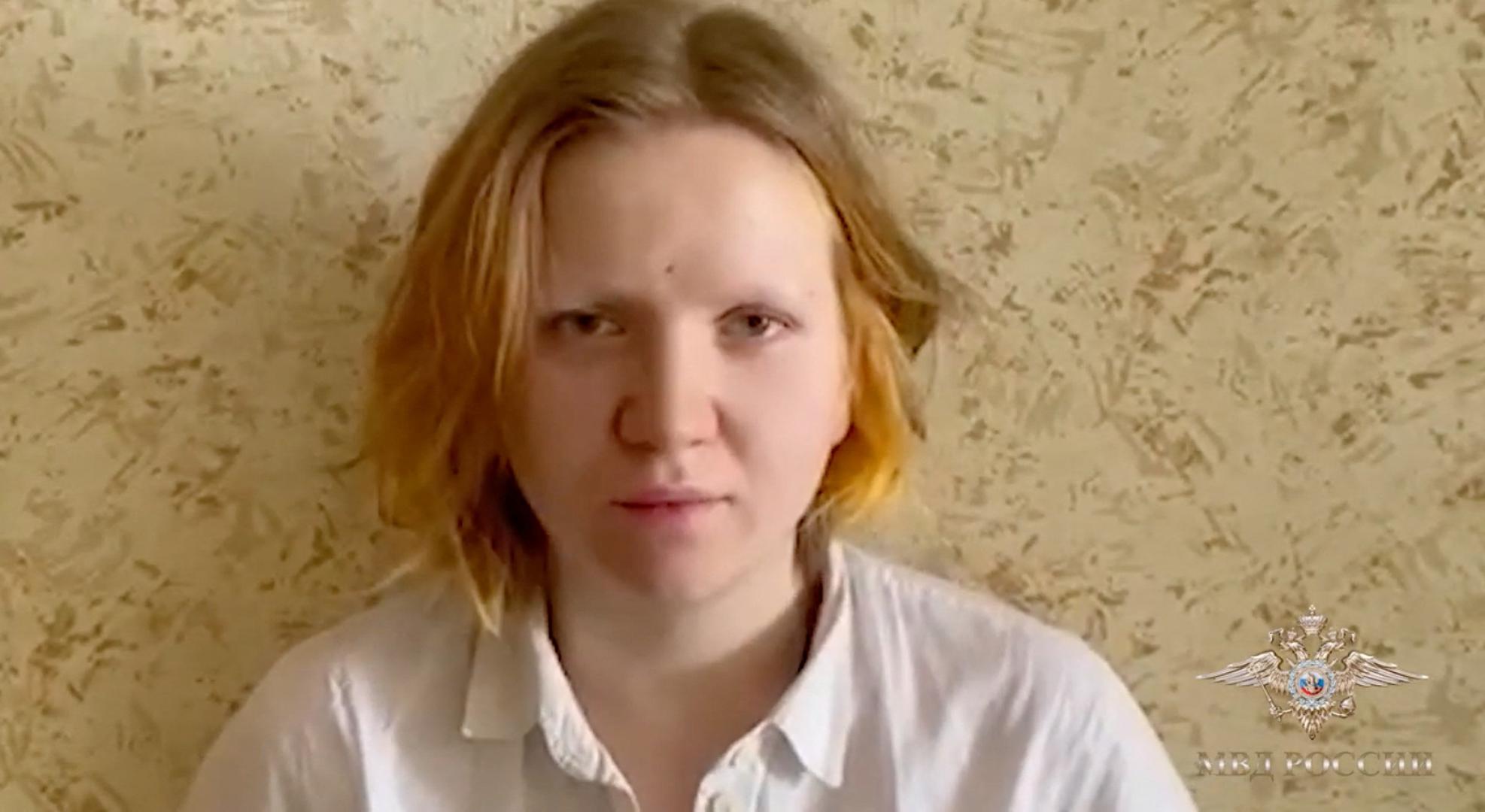 Darya Trepova, suspected of bringing explosives to the cafe where war blogger Vladlen Tatarsky (real name Maxim Fomin) was killed in an explosion the day before, speaks on camera during her arrest in Saint-Petersburg, Russia, in this still image taken from video released April 3, 2023. Russian Ministry of Internal Affairs/Handout via REUTERS ATTENTION EDITORS - THIS IMAGE WAS PROVIDED BY A THIRD PARTY. NO RESALES. NO ARCHIVES. MANDATORY CREDIT. WATERMARK FROM SOURCE. Photo: Russian Ministry of Internal Aff/REUTERS