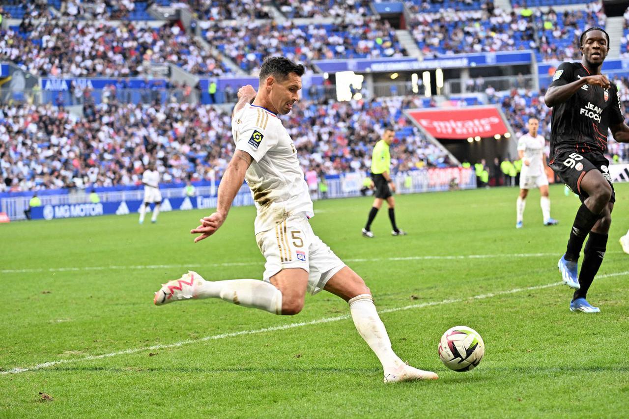 Match de Ligue 1 Uber Eats "Lyon - Lorient (3-3)" au Groupama Stadium