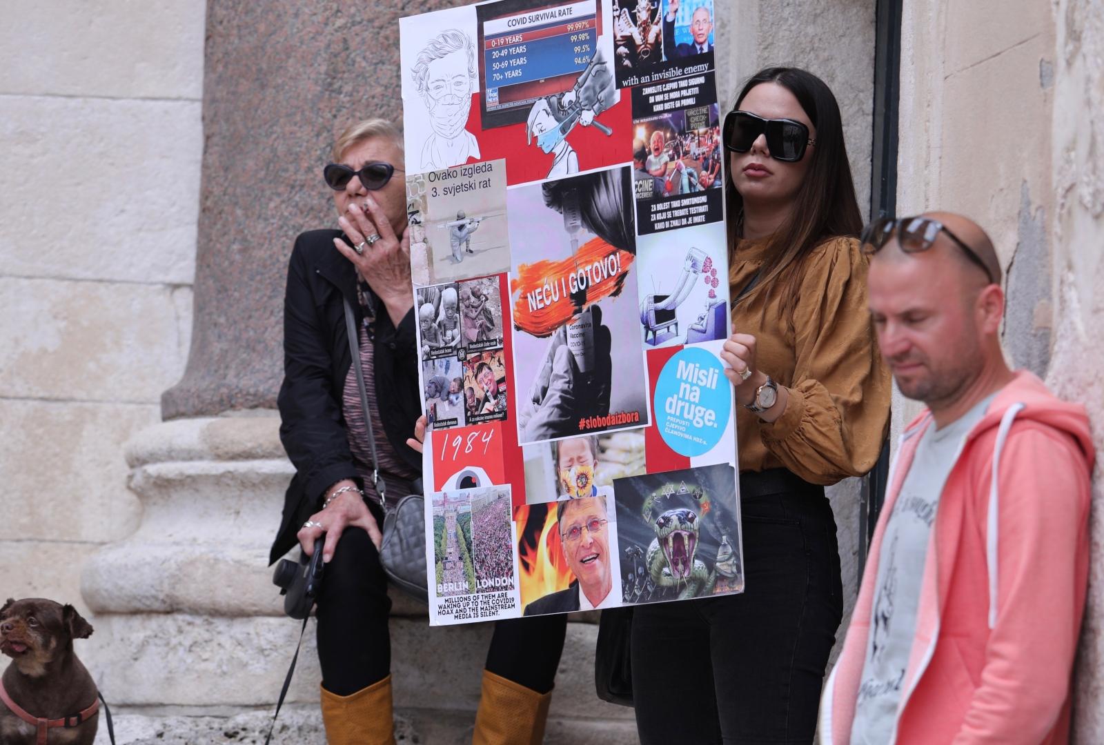 15.05.2021., Split - Na Peristilu odrzan Svjetski prosvjed za slobodu.
Photo: Ivo Cagalj/PIXSELL