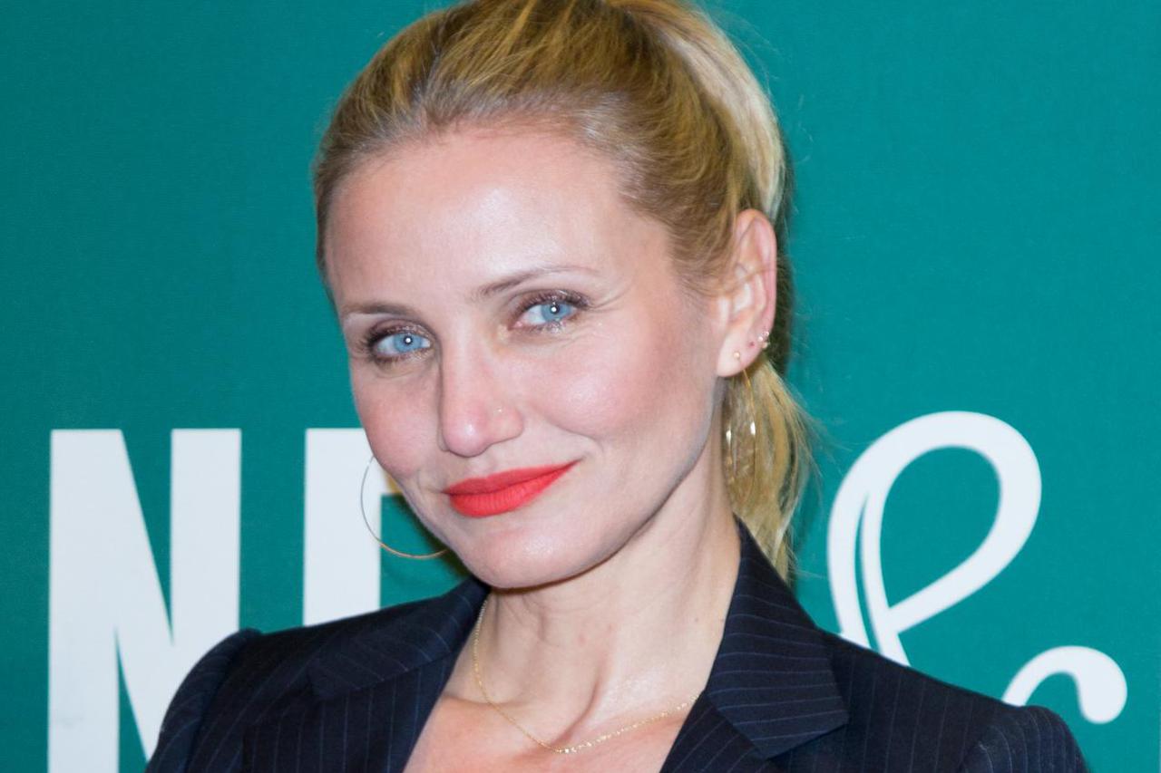 LA: Cameron Diaz potpisivala kopije svoje nove knjige