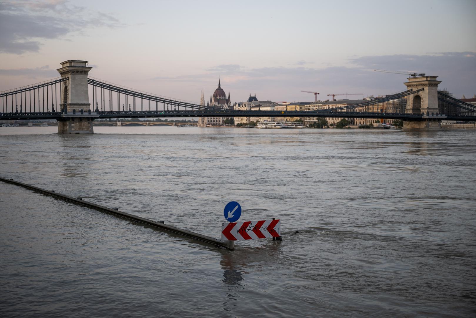 General view of a quay flooded by the Danube River in Budapest, Hungary, September 18, 2024. REUTERS/Marton Monus Photo: MARTON MONUS/REUTERS