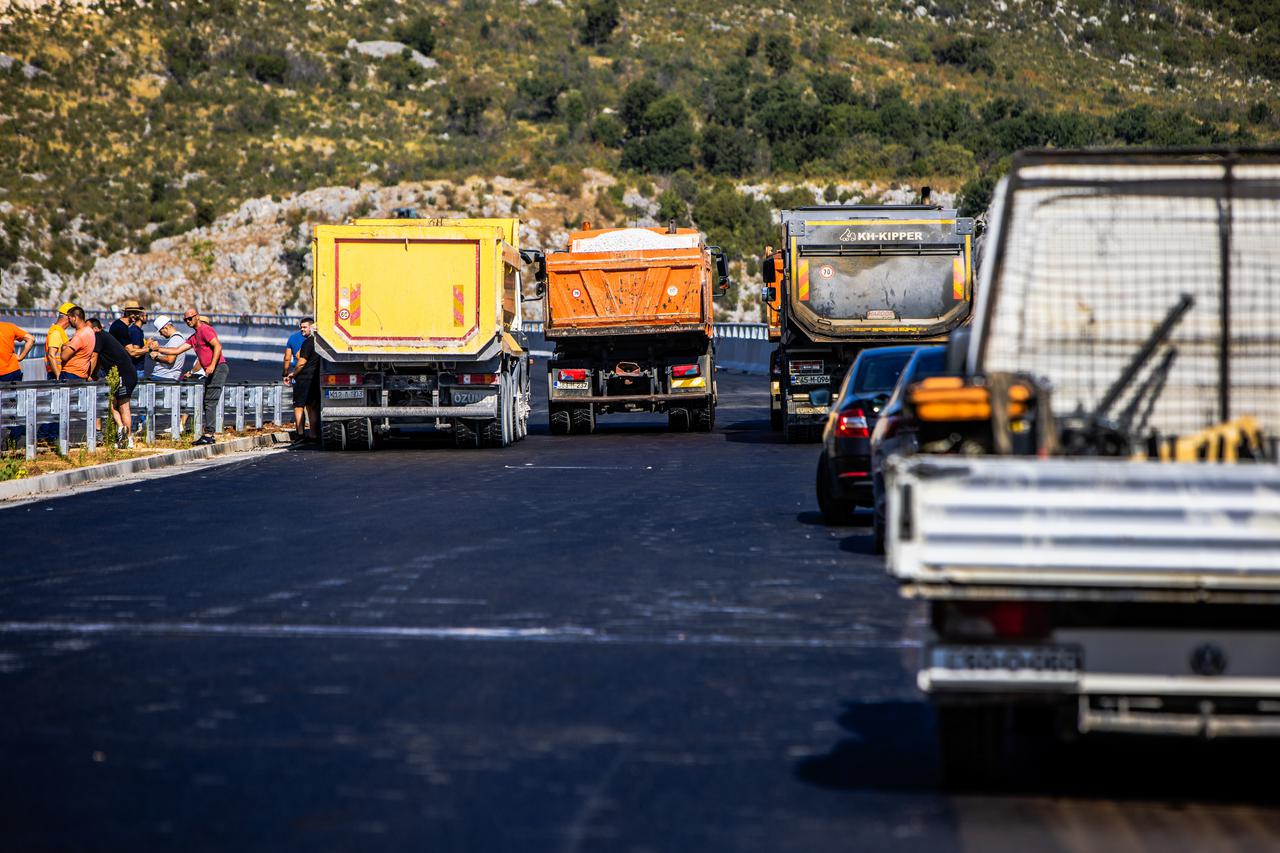 Čapljina: Kamioni testirali most "Hercegovina" na dionici Počitelj - Zvirovići