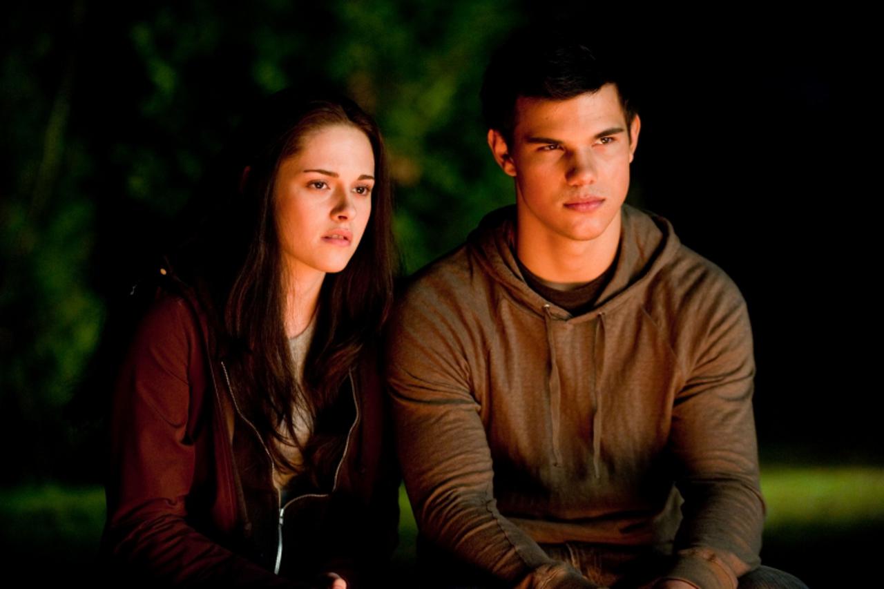 'KRISTEN STEWART and TAYLOR LAUTNER star in THE TWILIGHT SAGA: ECLIPSE.'