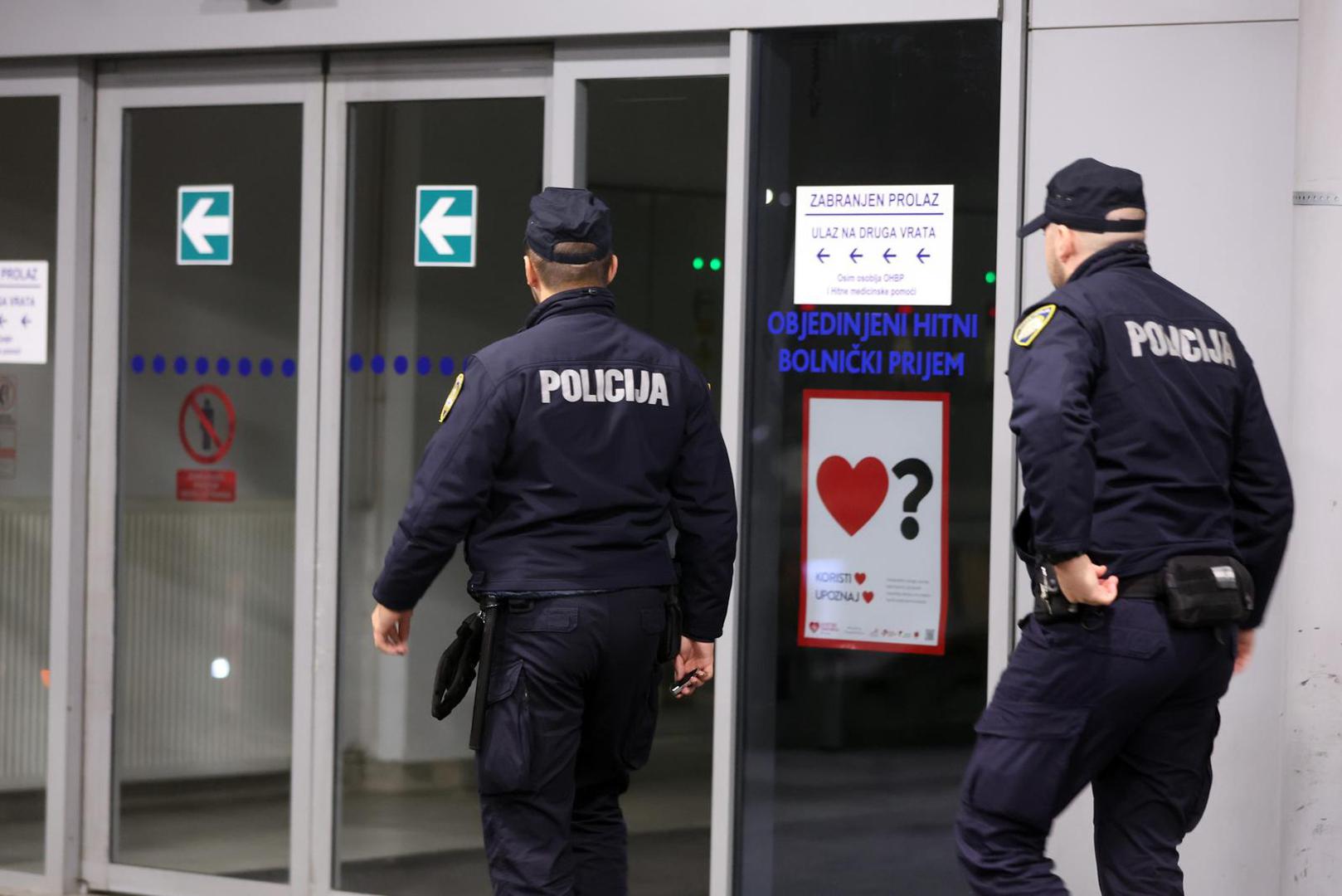 07.11.2023. Zagreb - Zbog  zaprimljenih pacijenata uslijed konzumacije navodno kontaminirane mineralne vode, ministar zdravstva Vili  Beros dao je izjavu za medije  Photo: Sanjin Strukic/PIXSELL