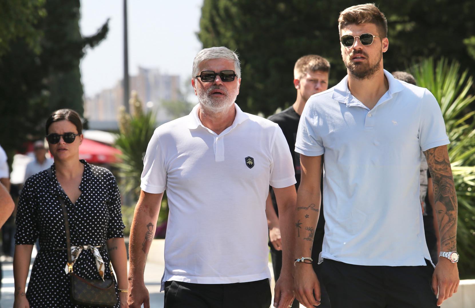 10.08.2020., Split - Posljednji ispracaj Hajdukova fizioterapeuta Domenica Sisgorea na Lovrincu. Aljosa Asanovic,Antonio Asanovic,Anamarija Asanovic Photo: Ivo Cagalj/PIXSELL