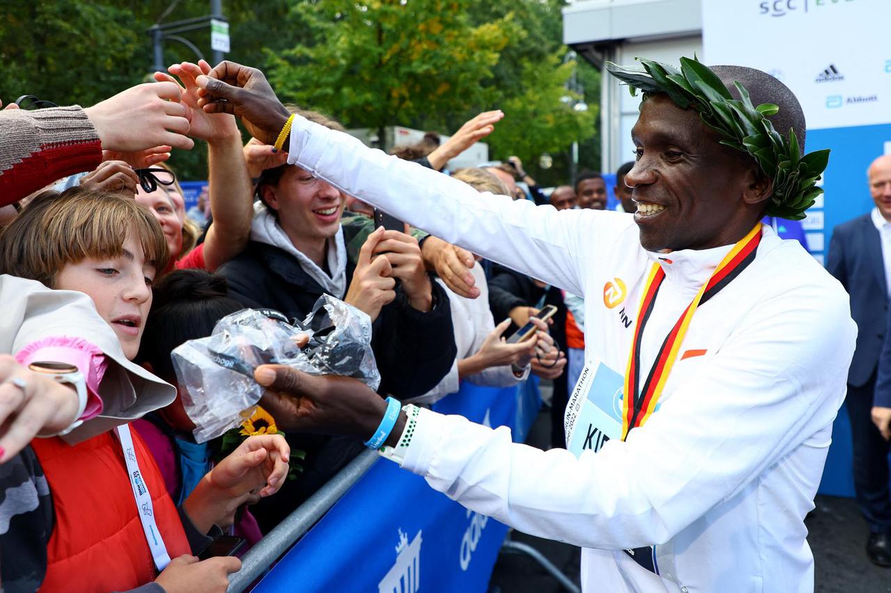 Athletics - Berlin Marathon