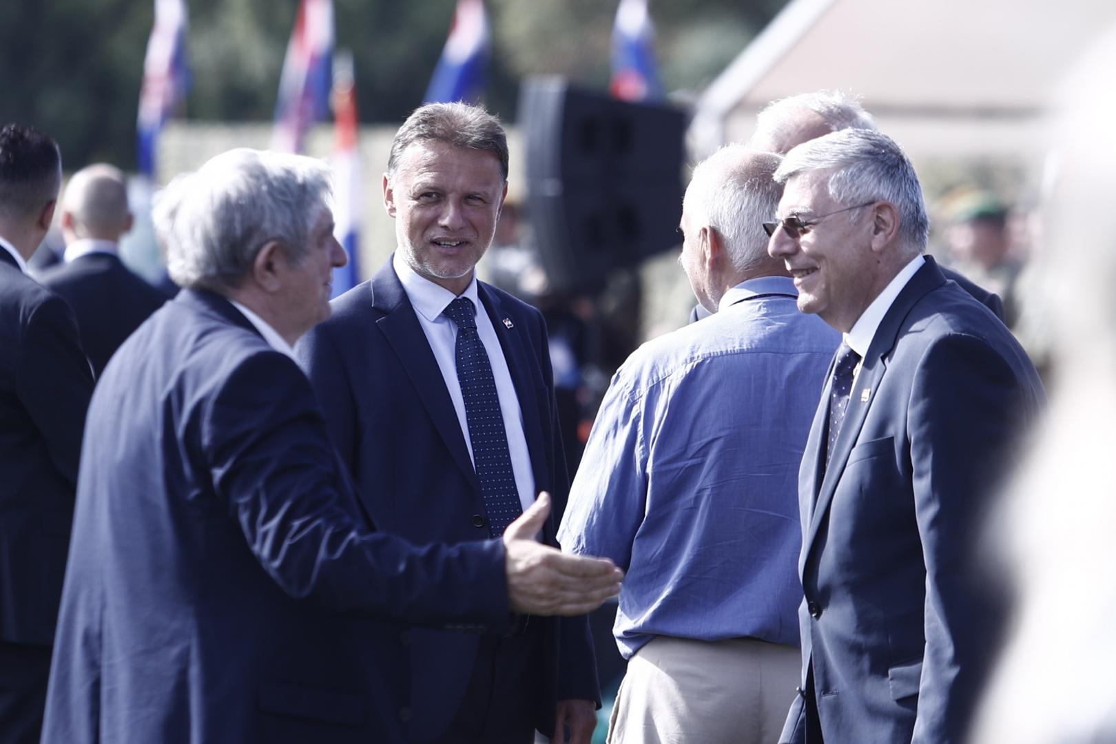 05.08.2021., Knin - Svecani program i dolazak drzavnih duznosnika povodom Dana pobjede i domovinske zahvalnosti te Dana hrvatskih branitelja na stadionu NK Dinara. Zeljko Reiner, Gordan Jandrokovic. Photo: Milan Sabic/PIXSELL