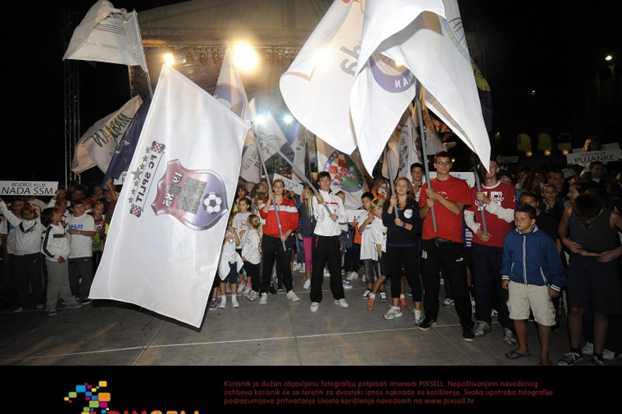 '15.09.2012., Split - Dan splitskog sporta, defile sportskih kluba na rivi okupio je oko 1900 sportasa. Photo: Tino Juric/PIXSELL'